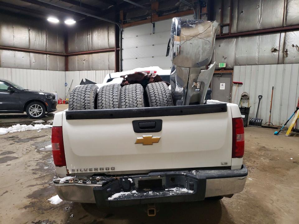 Photo 6 from auction – 2013 CHEVROLET SILVERADO with VIN 3GCPKREA3DG313978