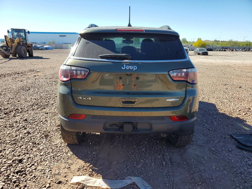 Photo 6 from auction – 2018 JEEP COMPASS with VIN 3C4NJDBB6JT178363