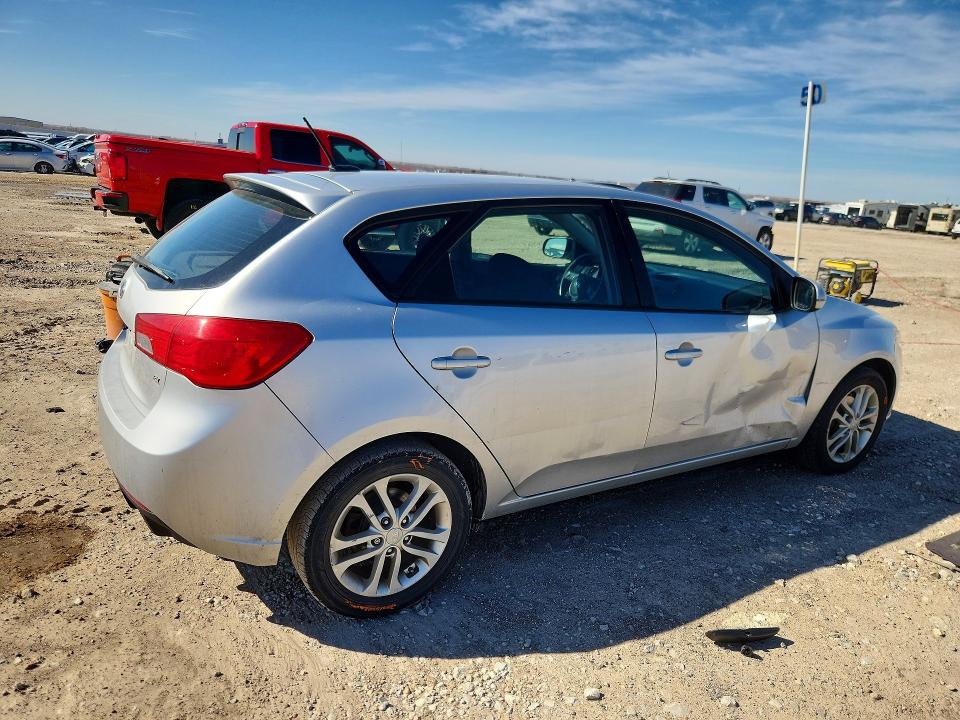 Photo 3 from auction – 2011 KIA FORTE with VIN KNAFU5A29B5361774