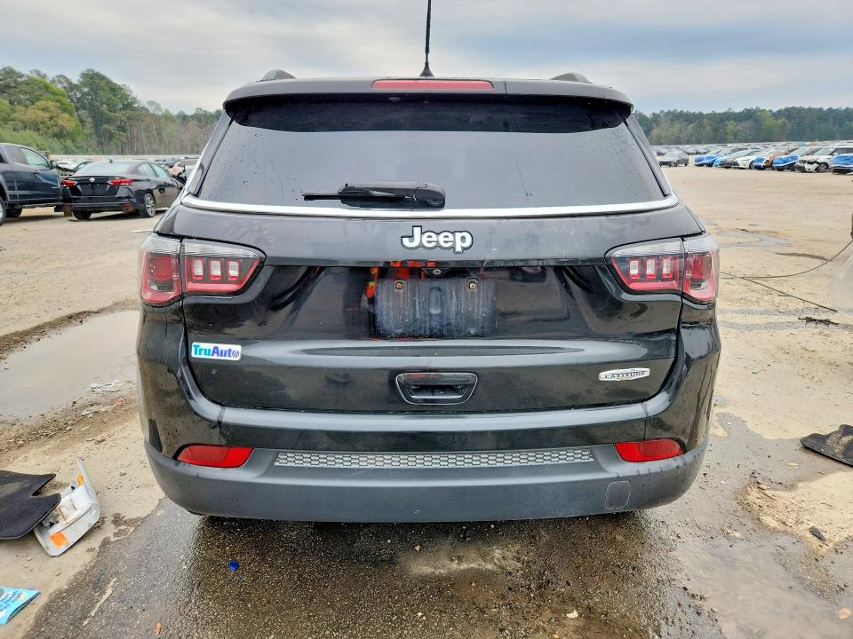 Photo 6 from auction – 2018 JEEP COMPASS with VIN 3C4NJCBB4JT227926