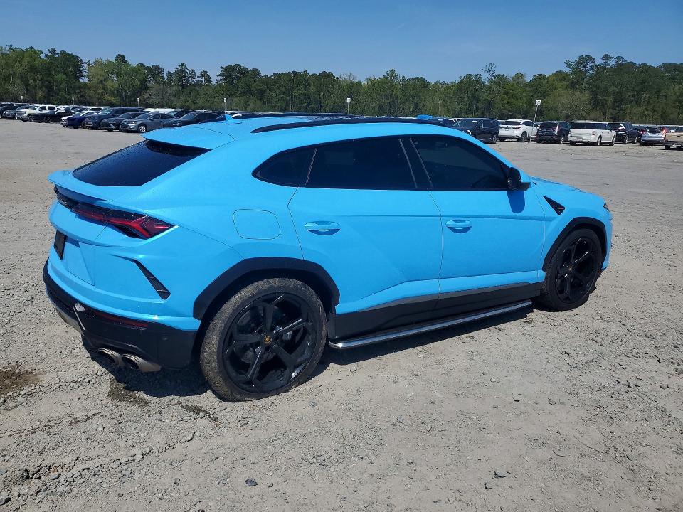 Photo 3 from auction – 2022 LAMBORGHINI URUS with VIN ZPBUA1ZL4NLA20817