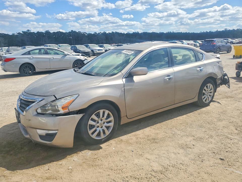 NISSAN ALTIMA 2015 with VIN 1N4AL3AP7FN895495 - Photo from auction