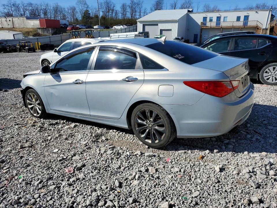 Photo 2 from auction – 2011 HYUNDAI SONATA with VIN 5NPEC4AB1BH241902