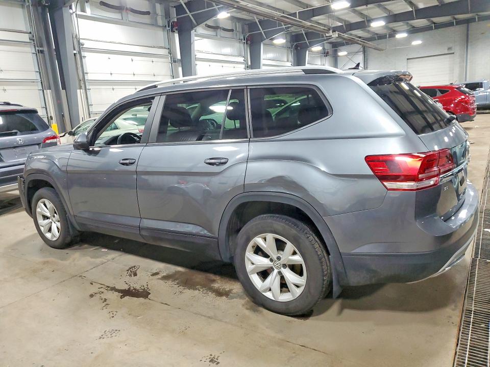 Photo 2 from auction – 2018 VOLKSWAGEN ATLAS with VIN 1V2KR2CA4JC514852