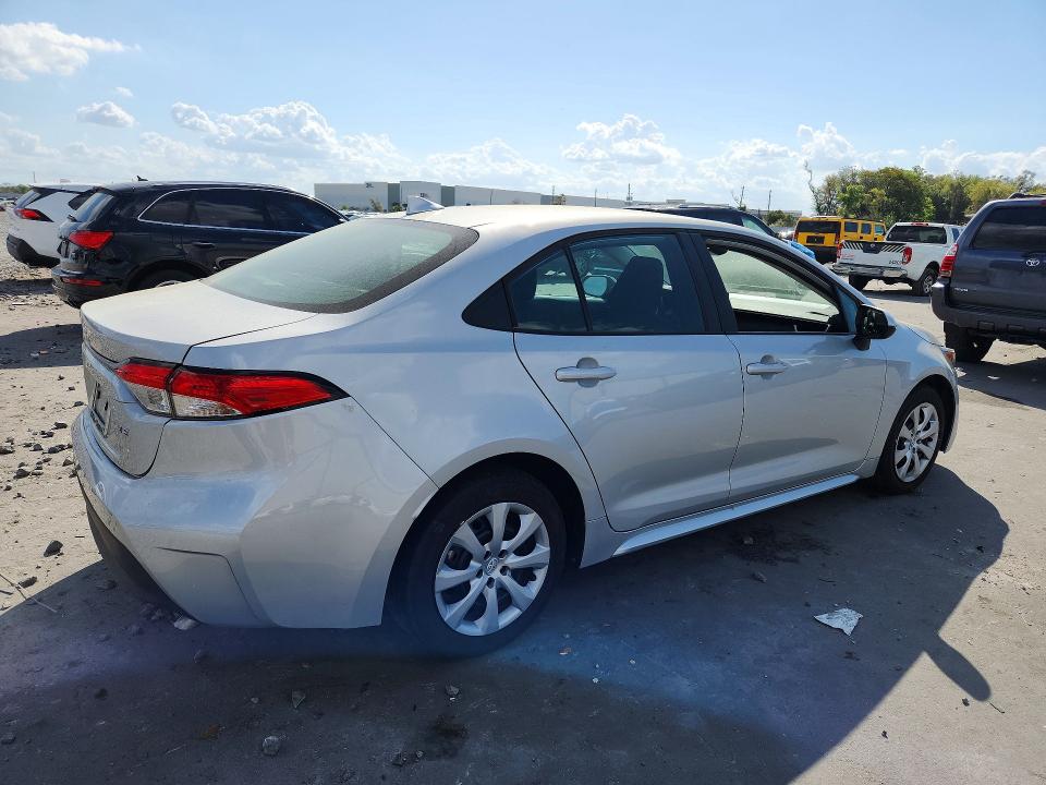 Photo 3 from auction – 2023 TOYOTA COROLLA with VIN 5YFB4MDE8PP048422