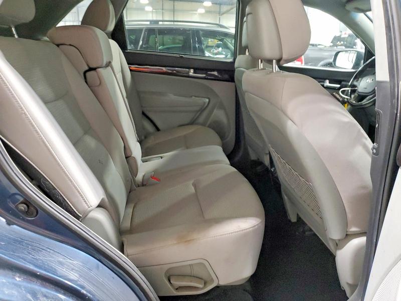 Photo 11 from auction – 2015 KIA SORENTO with VIN 5XYKTDA73FG558012
