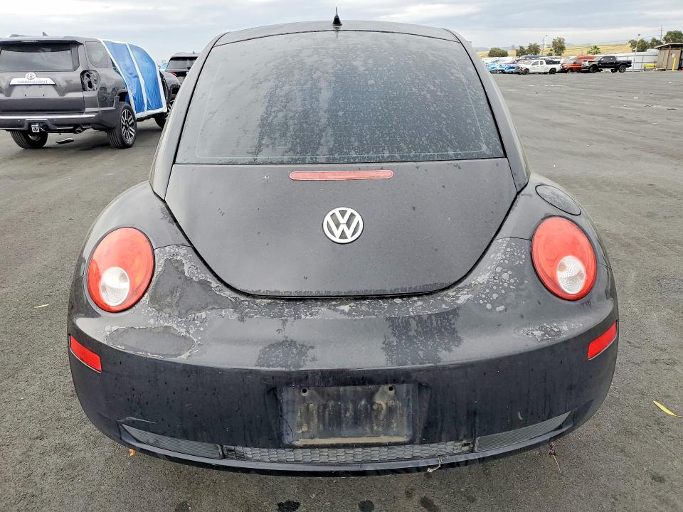 Фото 6 с аукциона – 2010 VOLKSWAGEN NEW BEETLE с VIN 3VWPG3AG3AM018186
