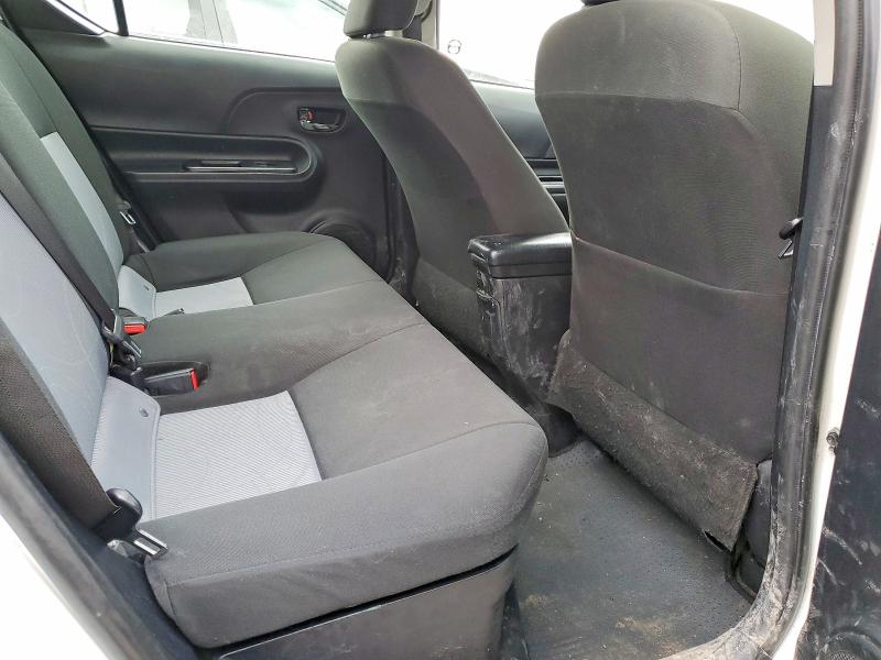 Photo 10 from auction – 2018 TOYOTA PRIUS C with VIN JTDKDTB30J1612944