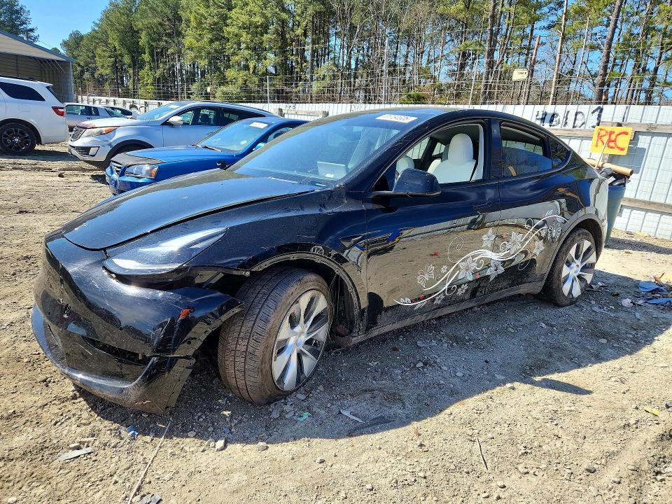 TESLA MODEL Y 2021 with VIN 5YJYGDEE5MF125299 - Photo from auction