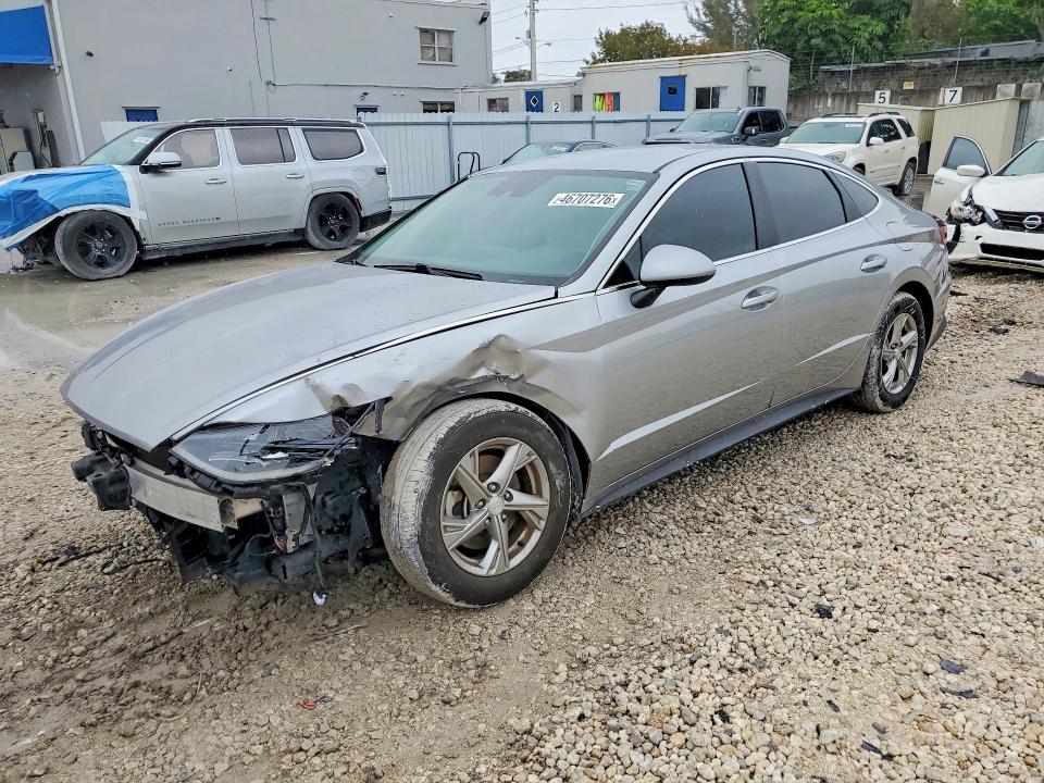 HYUNDAI SONATA 2021 with VIN 5NPEG4JAXMH111194 - Photo from auction