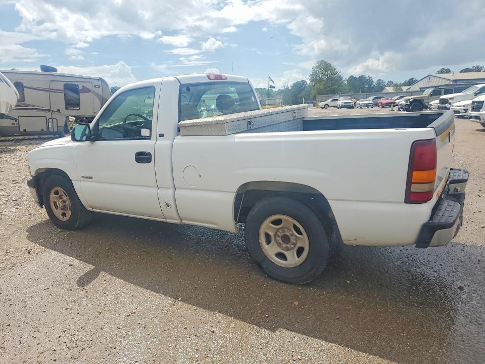 Photo 2 from auction – 2000 CHEVROLET SILVERADO with VIN 1GCEC14W1YZ260416
