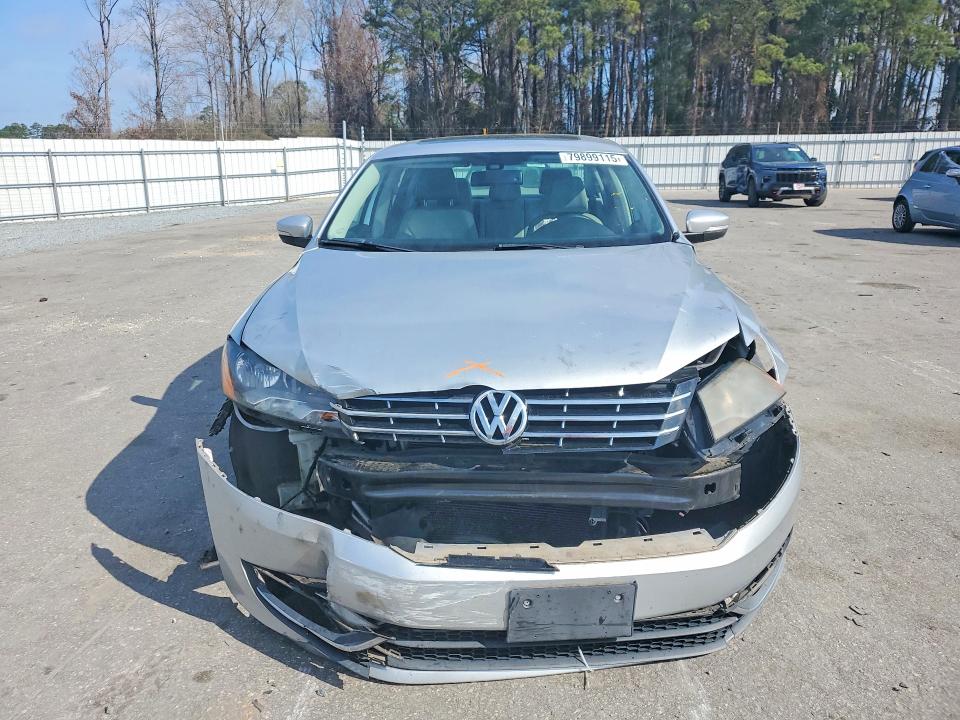 Photo 5 from auction – 2014 VOLKSWAGEN PASSAT with VIN 1VWCT7A33EC015603