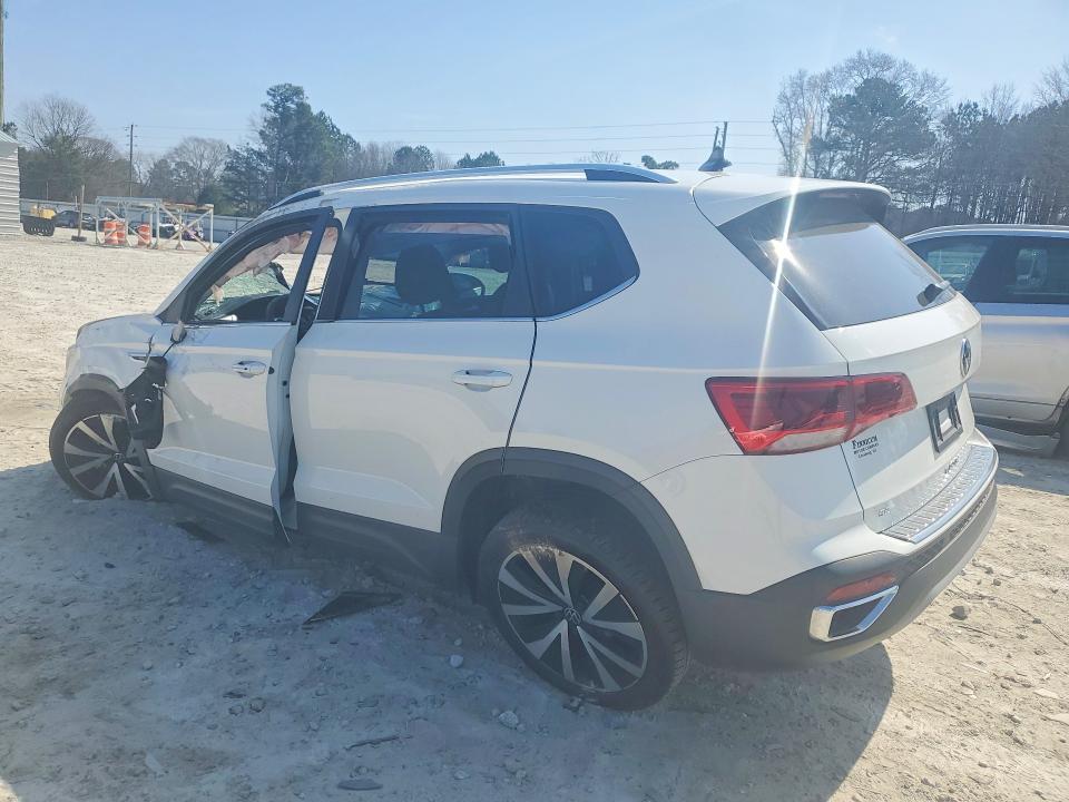 Photo 2 from auction – 2024 VOLKSWAGEN TAOS with VIN 3VVSX7B26RM076247