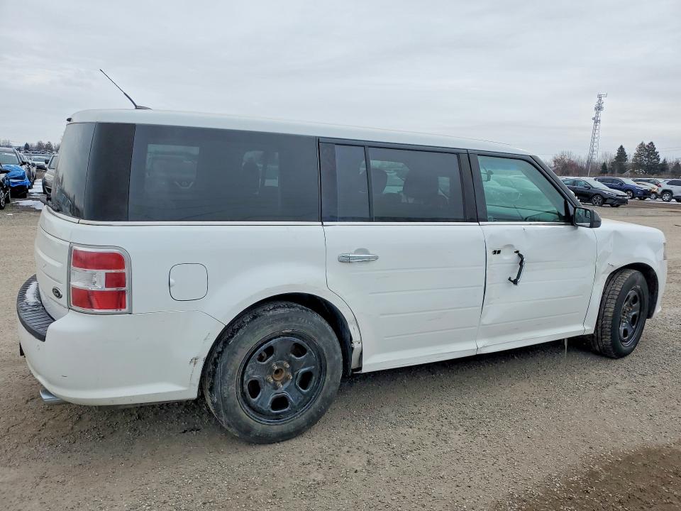 Photo 3 from auction – 2016 FORD FLEX with VIN 2FMGK5C85GBA12897