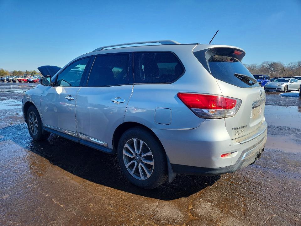 Photo 2 from auction – 2015 NISS PATHFINDER with VIN 5N1AR2MM3FC720804