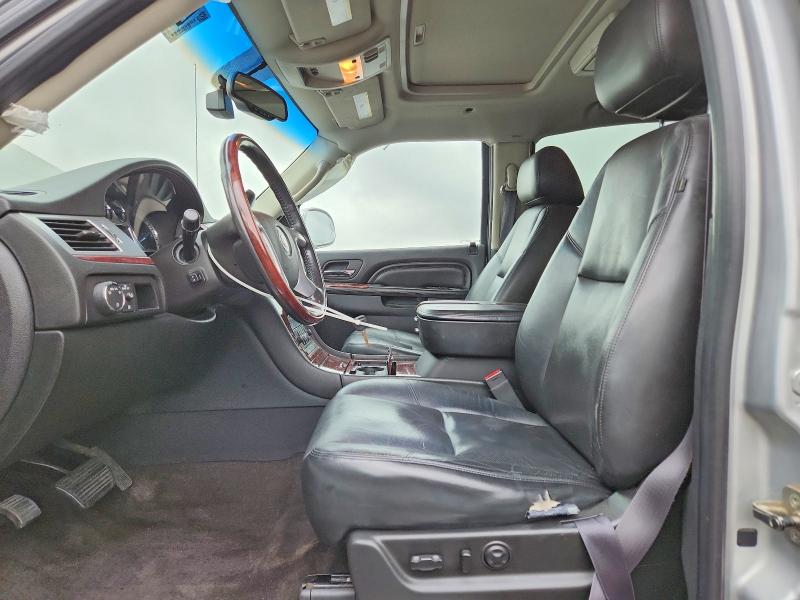 Photo 7 from auction – 2011 CADILLAC ESCALADE with VIN 3GYT4NEF3BG326282