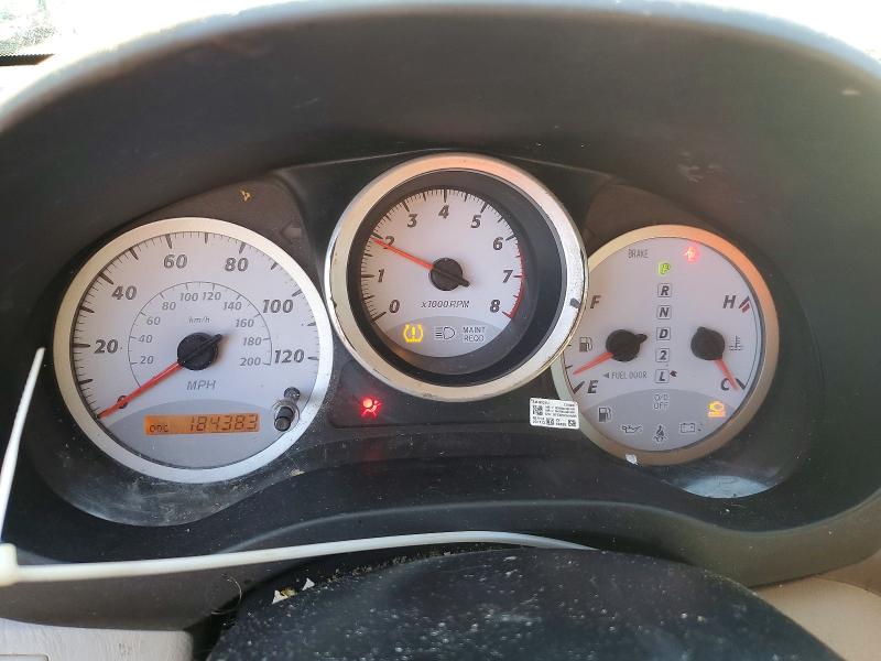 Photo 9 from auction – 2005 TOYOTA RAV4 with VIN JTEHD20V850056513