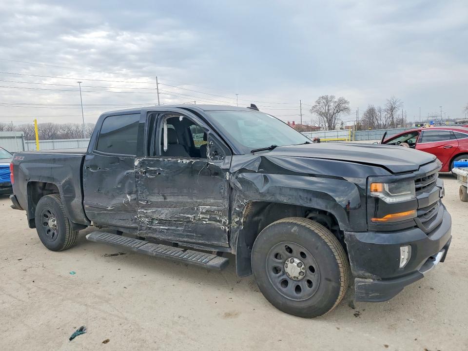 Photo 4 from auction – 2017 CHEVROLET SILVERADO with VIN 3GCUKREC6HG458247