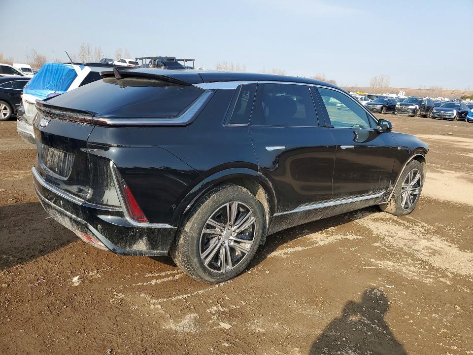 Photo 3 from auction – 2023 CADILLAC LYRIQ with VIN 1GYKPMRK3PZ002955