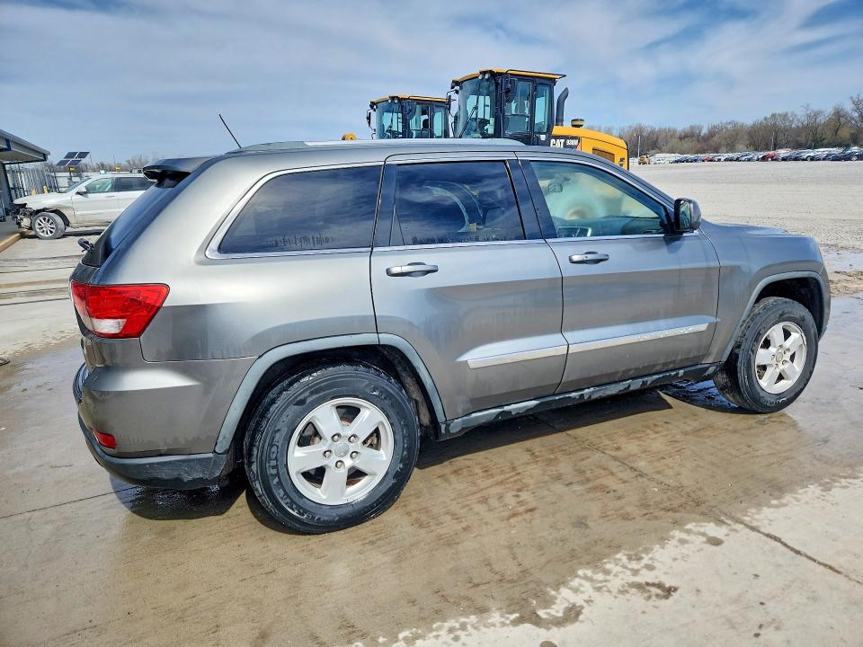 Photo 3 from auction – 2012 JEEP GRAND CHEROKEE with VIN 1C4RJFAG5CC189489