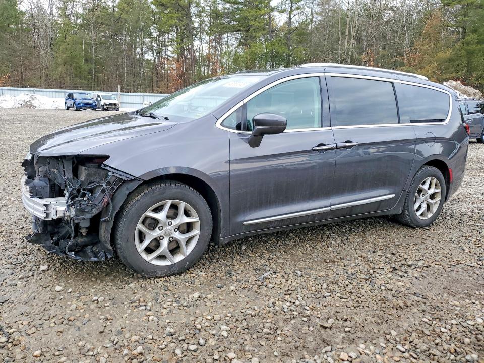 2019 CHRYSLER PACIFICA - Търг №46550346