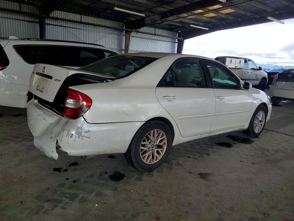Photo 3 from auction – 2004 TOYOTA CAMRY with VIN JTDBE32K440267089