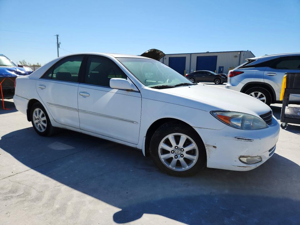 Photo 4 from auction – 2004 TOYOTA CAMRY with VIN 4T1BF32KX4U070400