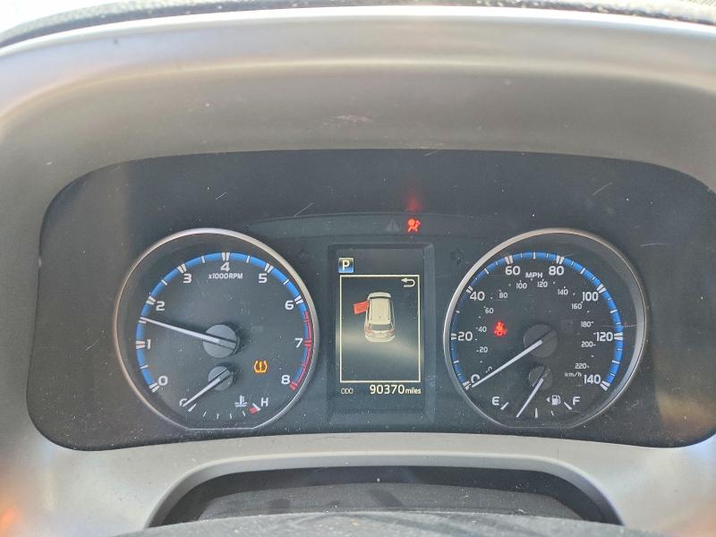 Photo 9 from auction – 2018 TOYOTA RAV4 with VIN 2T3ZFREV4JW495220