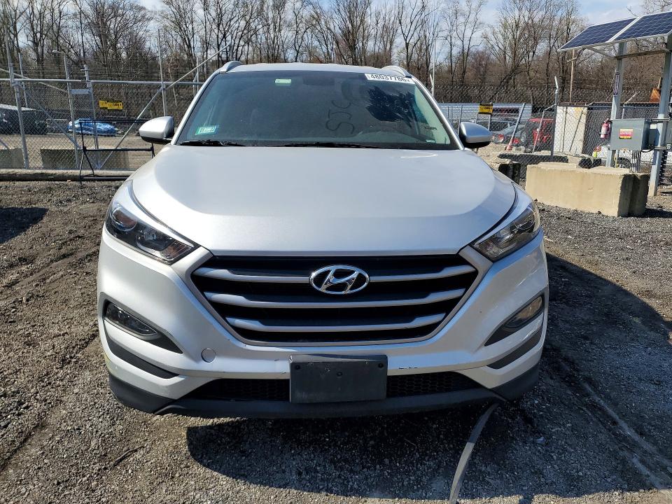 Photo 5 from auction – 2017 HYUNDAI TUCSON with VIN KM8J3CA48HU363158