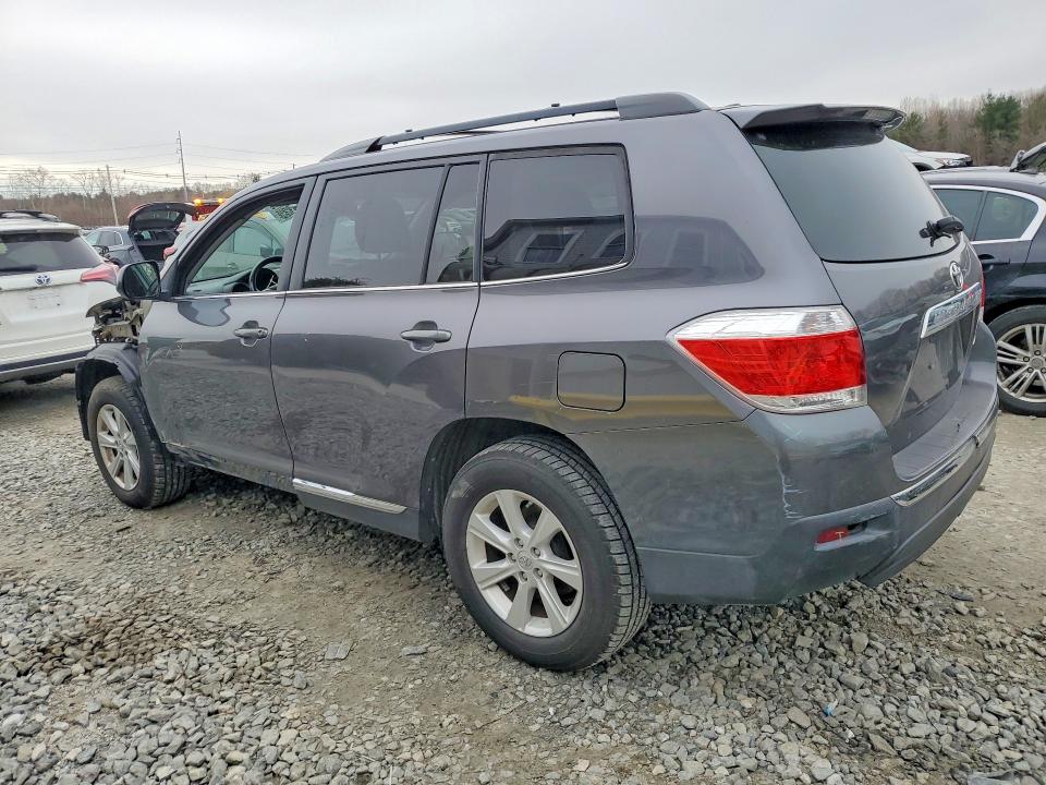 Photo 2 from auction – 2011 TOYOTA HIGHLANDER with VIN 5TDBK3EH2BS056444