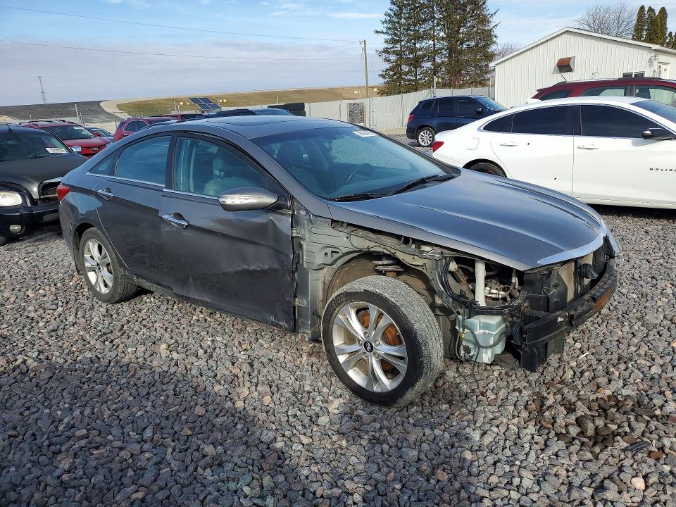 Фото 4 с аукциона – 2013 HYUNDAI SONATA с VIN 5NPEC4AC1DH565346