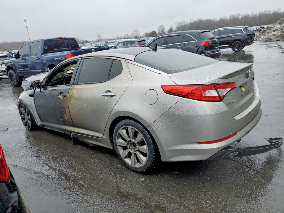 Zdjęcie 2 z aukcji – 2011 KIA OPTIMA z VIN KNAGR4A65B5120460