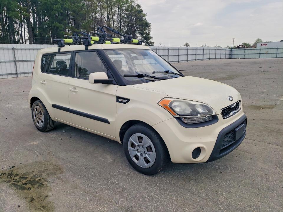 Photo 4 from auction – 2013 KIA SOUL with VIN KNDJT2A59D7552658