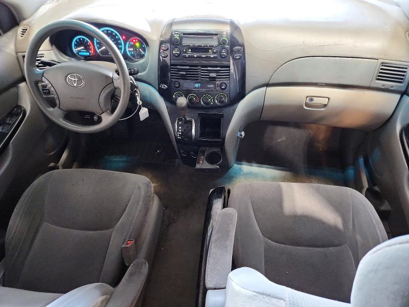 Photo 8 from auction – 2004 TOYOTA SIENNA with VIN 5TDZA23C04S040460