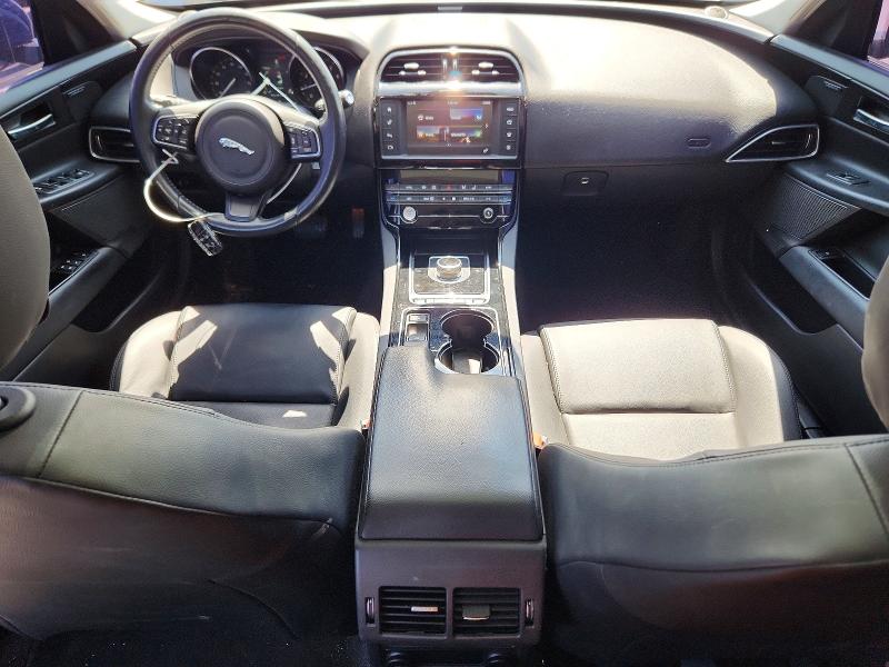 Photo 8 from auction – 2017 JAGUAR XE with VIN SAJAJ4BV4HA952430