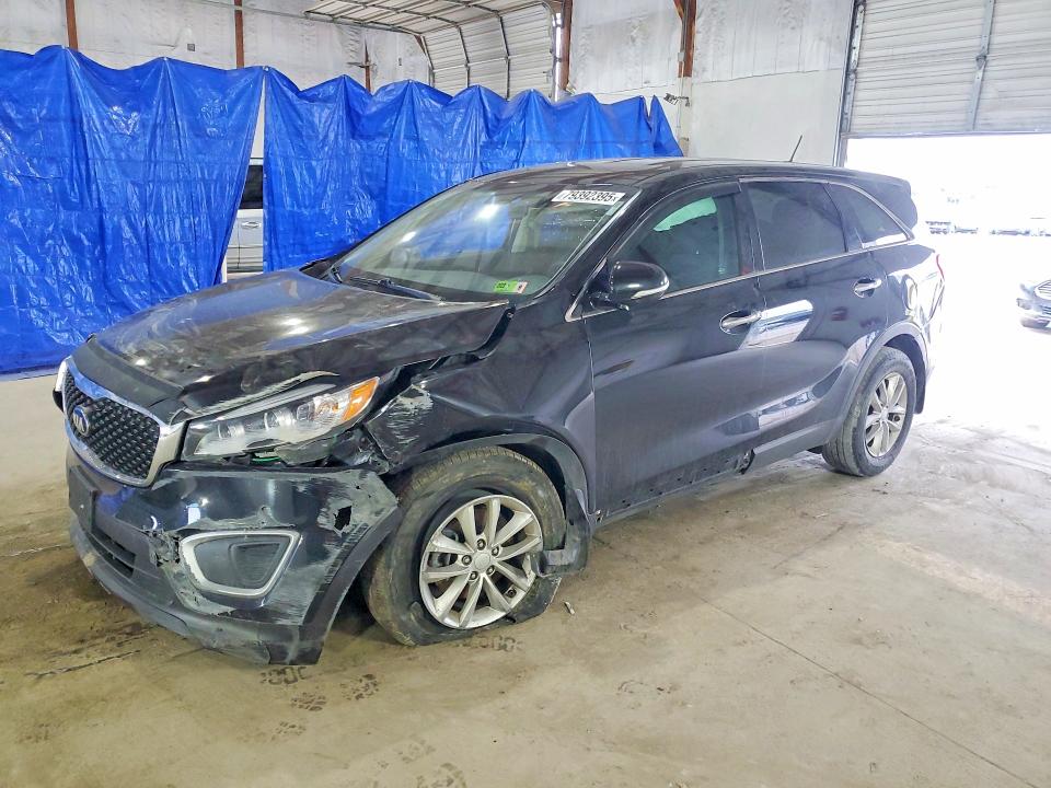 KIA SORENTO 2017 with VIN 5XYPG4A38HG229736 - Photo from auction