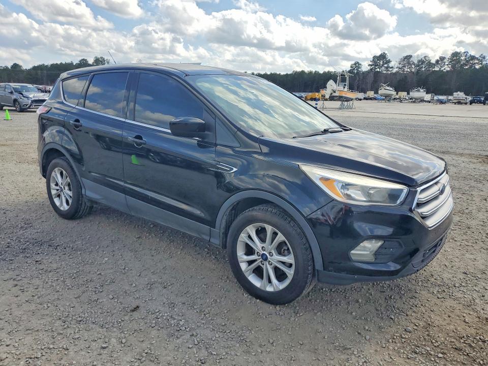 Photo 4 from auction – 2017 FORD ESCAPE with VIN 1FMCU0GD3HUD95253