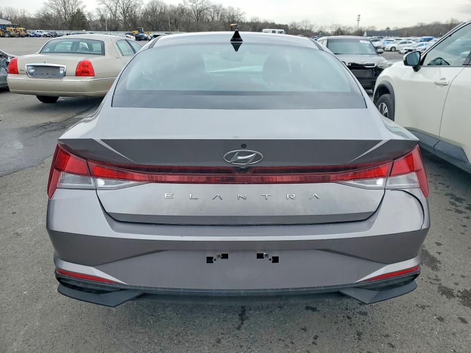 Photo 6 from auction – 2023 HYUNDAI ELANTRA with VIN KMHLS4AG7PU546271