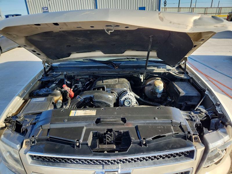 Photo 12 from auction – 2009 CHEVROLET SUBURBAN with VIN 1GNFC26019R282346