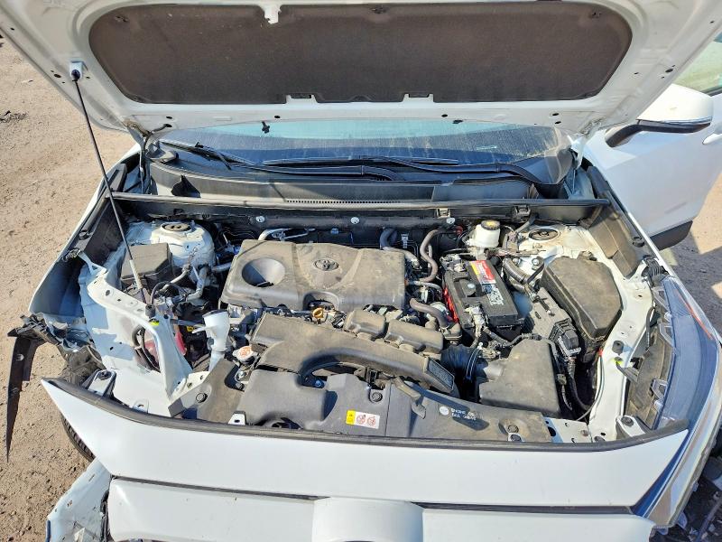 Photo 12 from auction – 2021 TOYOTA RAV4 with VIN 2T3W1RFV5MC131958