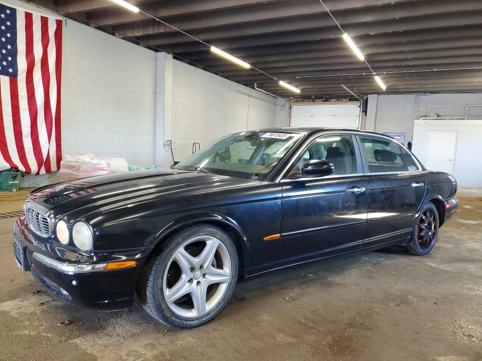2005 JAGUAR XJ8