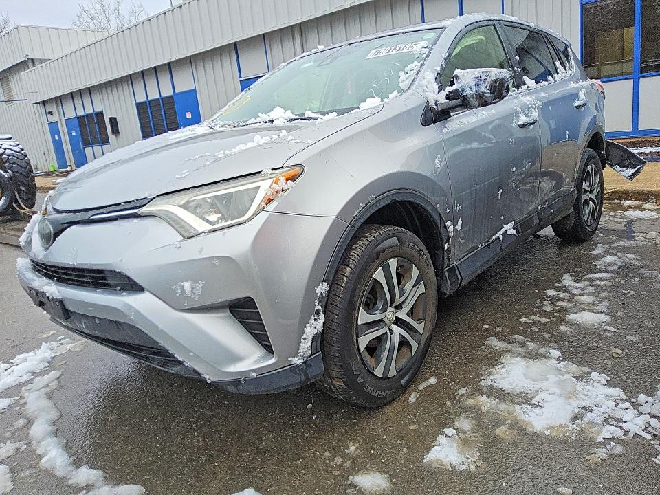 TOYOTA RAV4 2018 with VIN JTMBFREVXJD250713 - Photo from auction