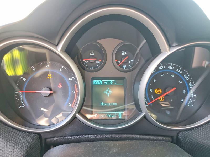 Photo 9 from auction – 2015 CHEVROLET CRUZE with VIN 1G1PC5SB8F7113530