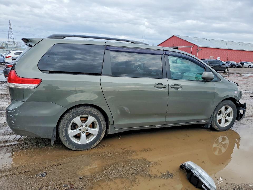Photo 3 from auction – 2011 TOYOTA SIENNA with VIN 5TDKK3DC3BS125079