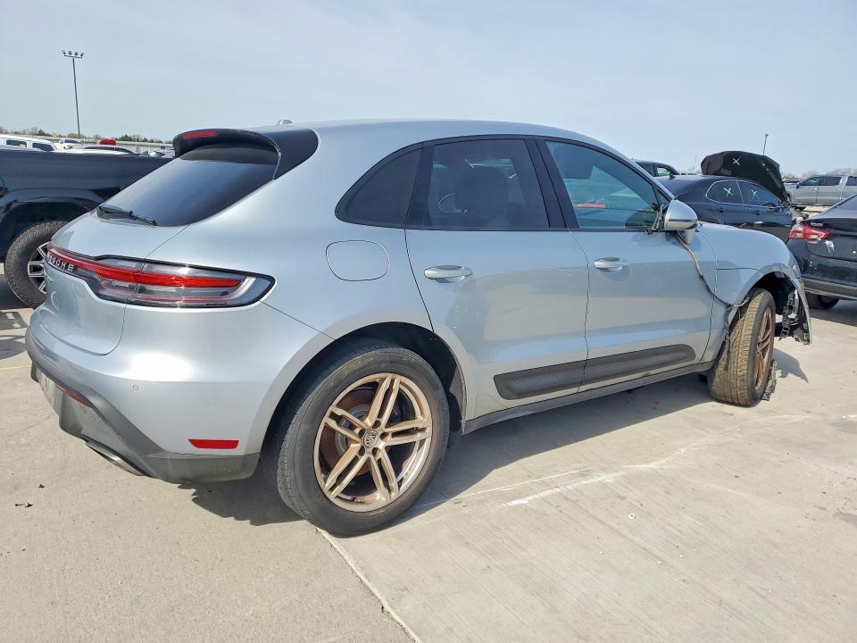 Photo 3 from auction – 2023 PORSCHE MACAN with VIN WP1AA2A57PLB03902