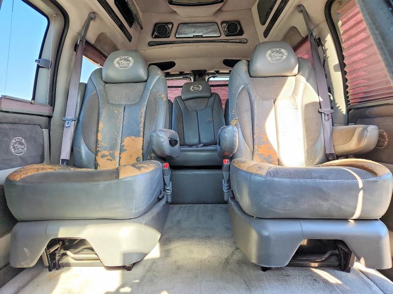 Photo 10 from auction – 2005 GMC SAVANA with VIN 1GDFH15T351106970