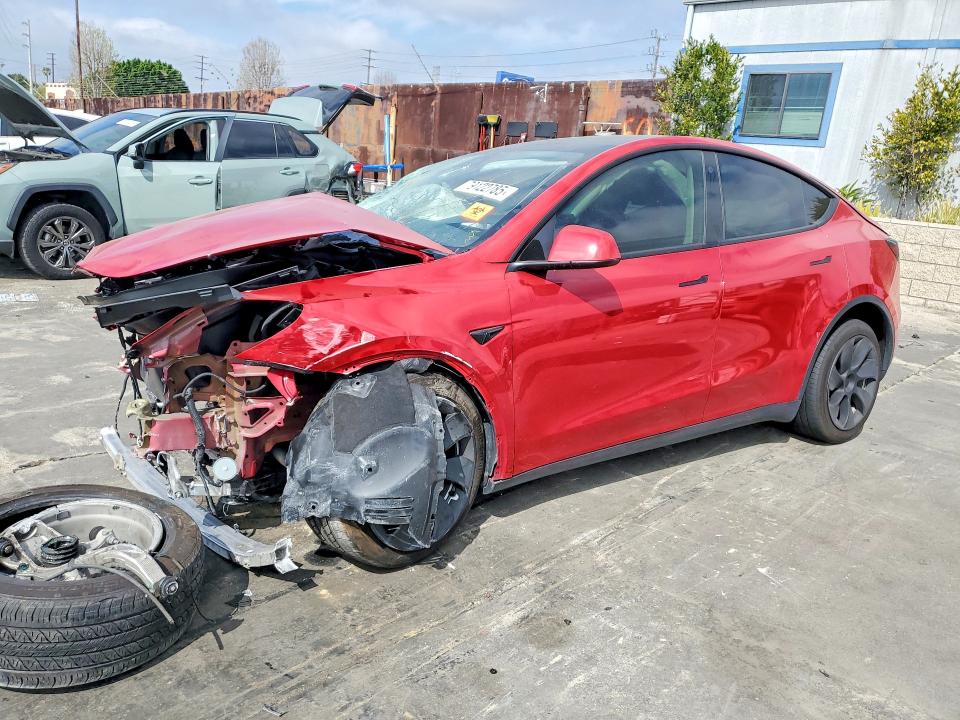 TESLA MODEL Y 2023 with VIN 7SAYGDEE6PF684173 - Photo from auction