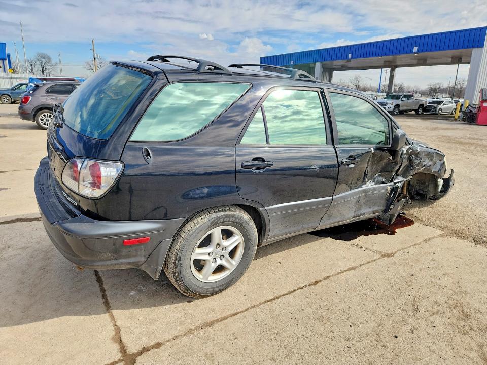 Photo 3 from auction – 2002 LEXUS RX 300 with VIN JTJHF10U920258074