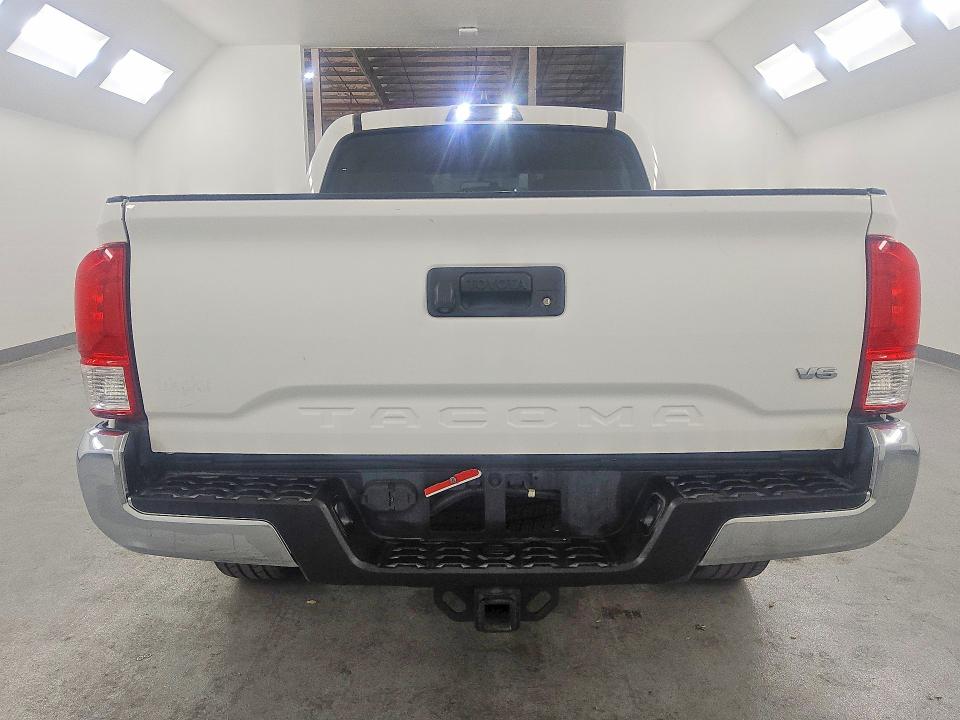 Photo 6 from auction – 2017 TOYOTA TACOMA with VIN 5TFAZ5CN5HX036154