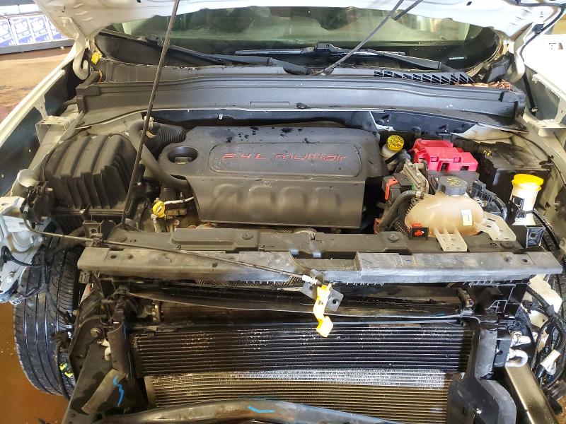 Photo 12 from auction – 2018 JEEP RENEGADE with VIN ZACCJBCBXJPH07847